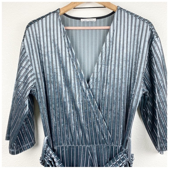 Zara Gray Velvet Striped Jumpsuit Size Medium - Picture 6 of 11
